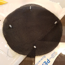 screws in net in mould