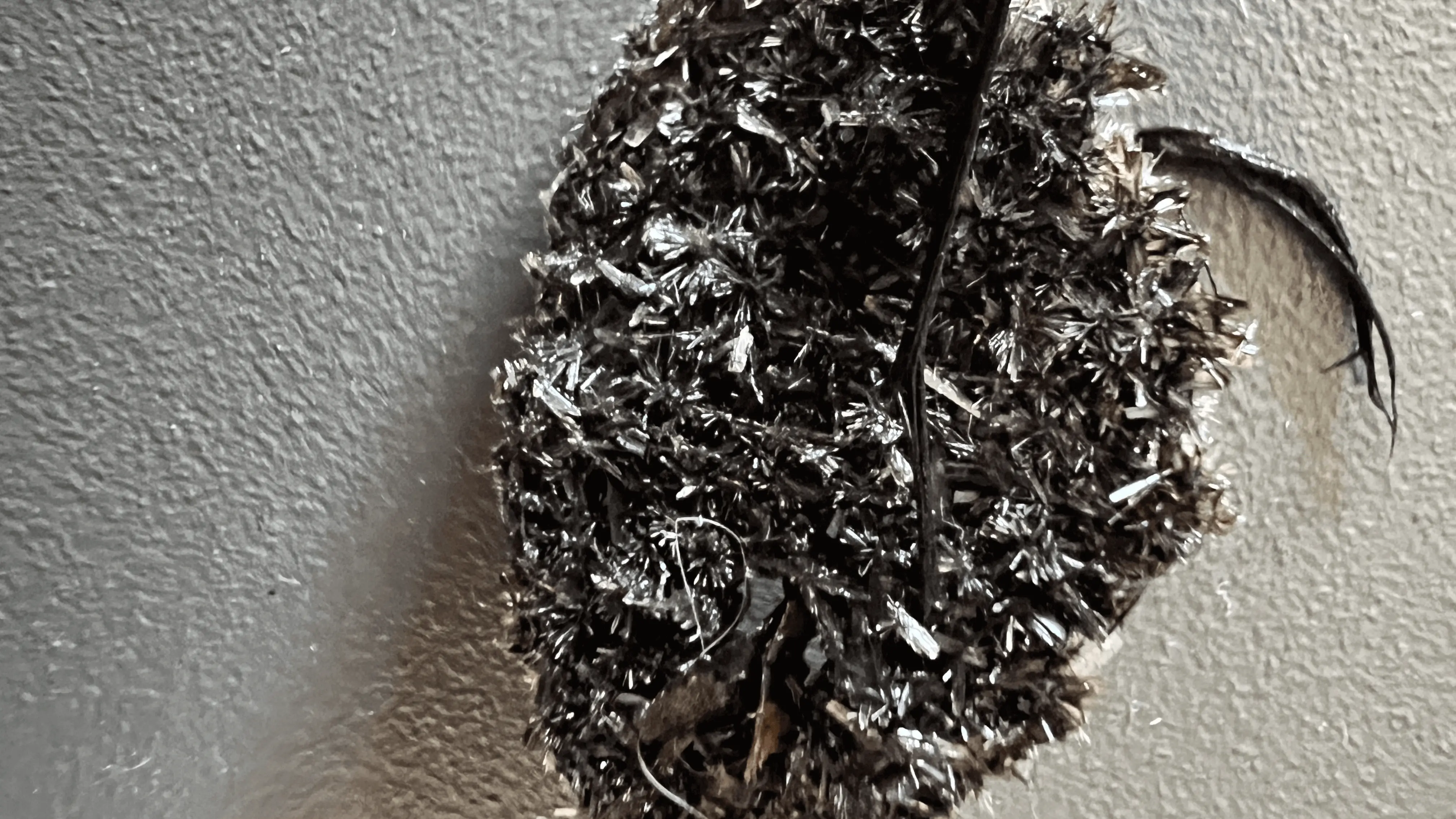 Byproduct Magnetic Crystal for Accessories