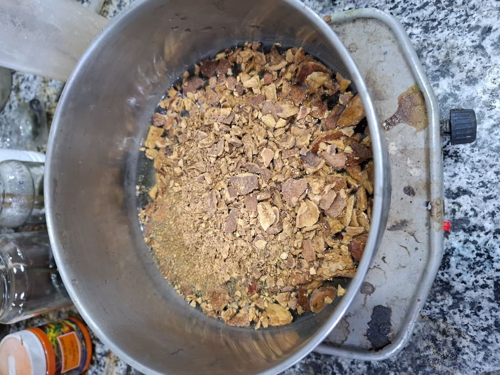 Pomegranate Peels Pot 1