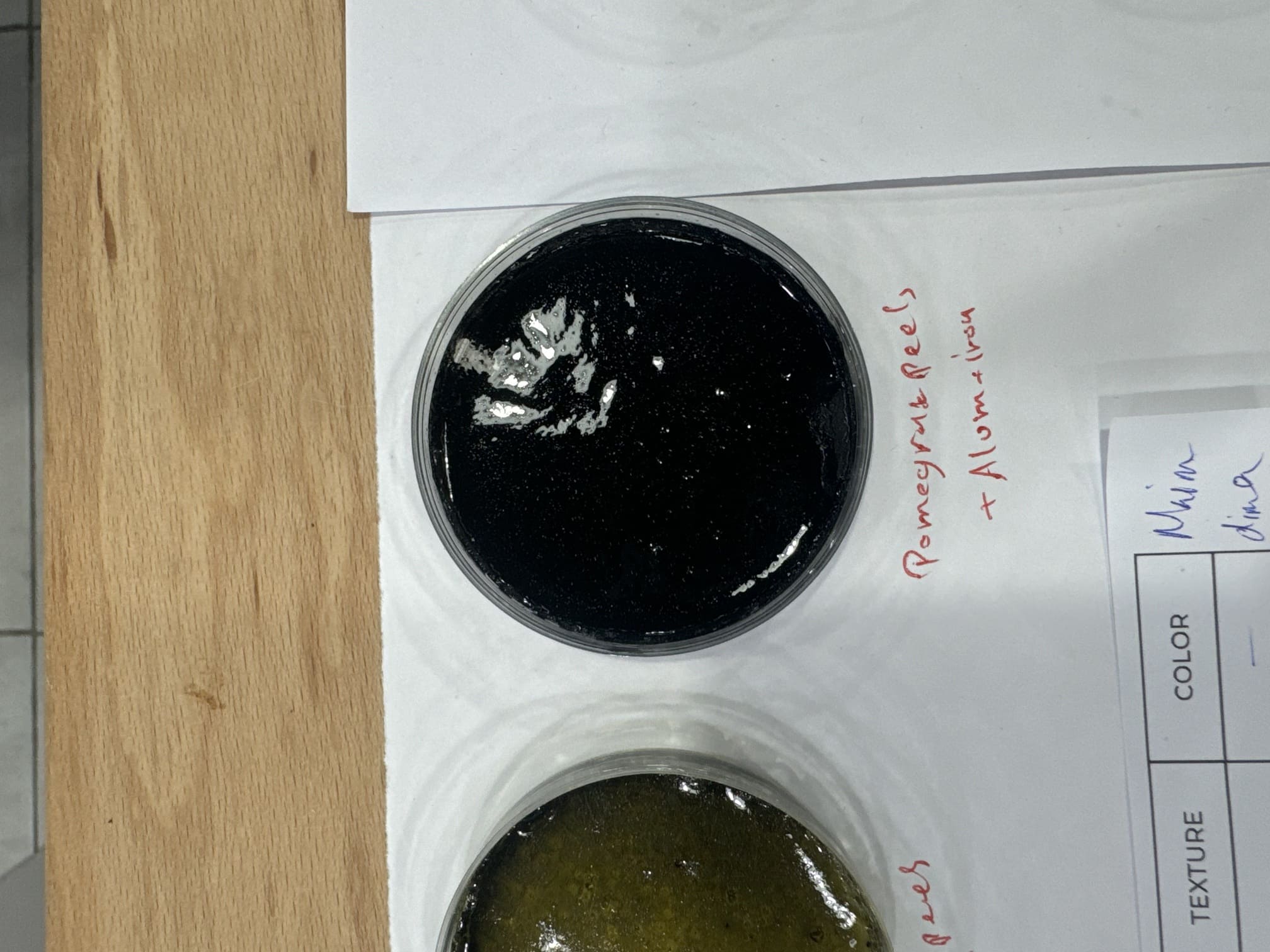 Gelatine Bioresin Pomegranate Peels 3