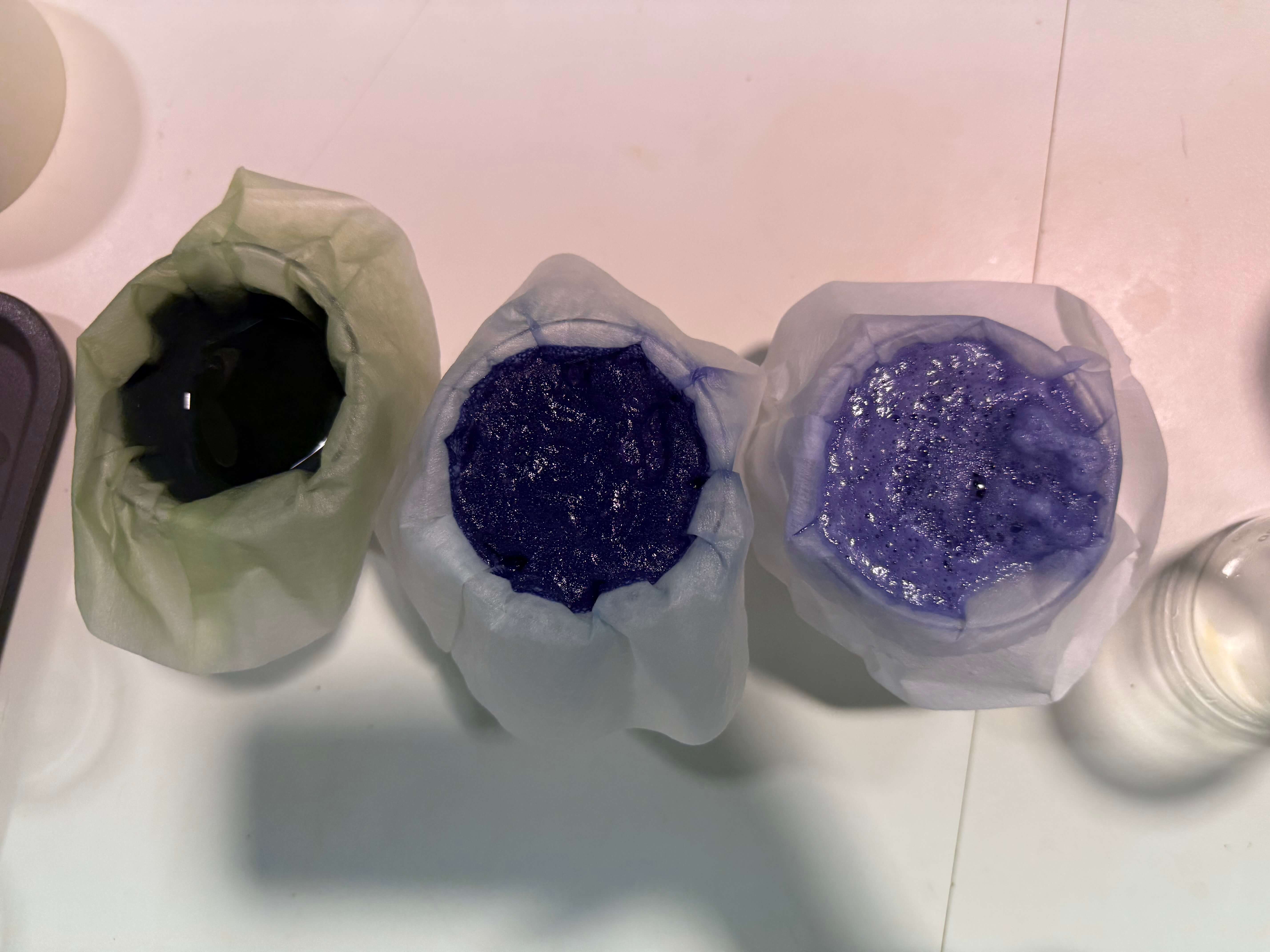 lake pigments in filtering process