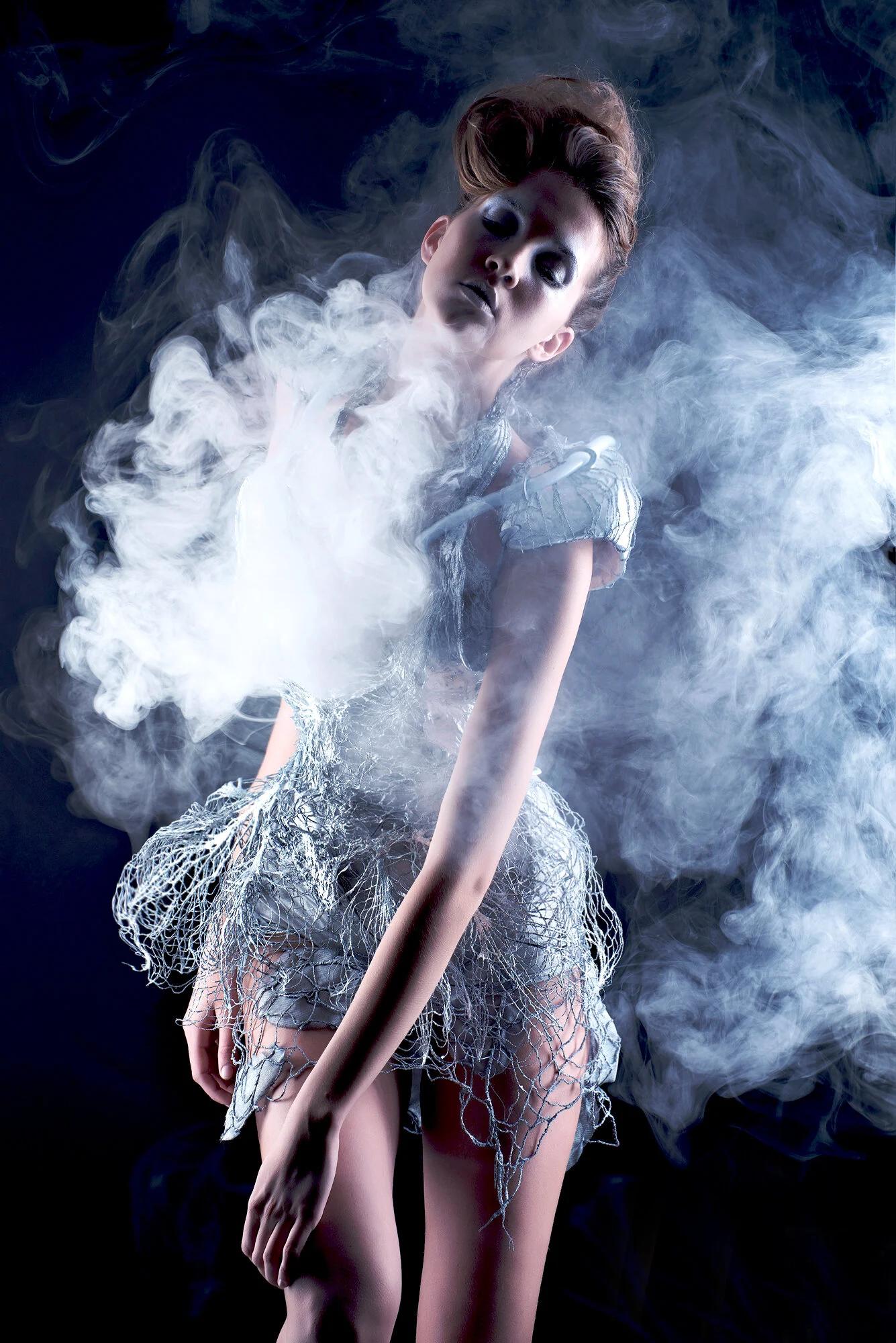 Anouk Wipprecht smoke dress